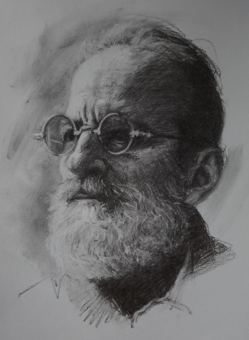 Drawing an old man with glasses and a beard